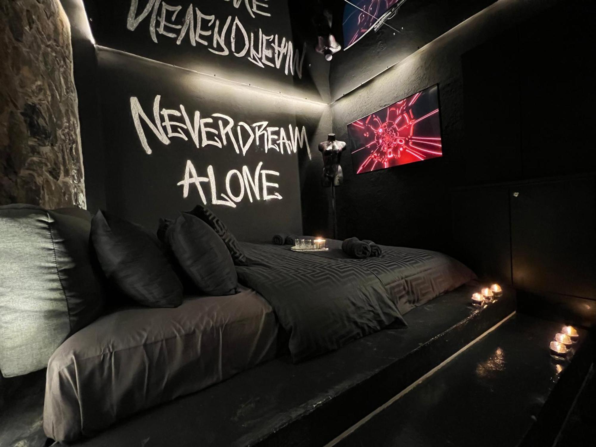 Doormat#13 Black Mirror เทสซาโลนิกิ ภายนอก รูปภาพ